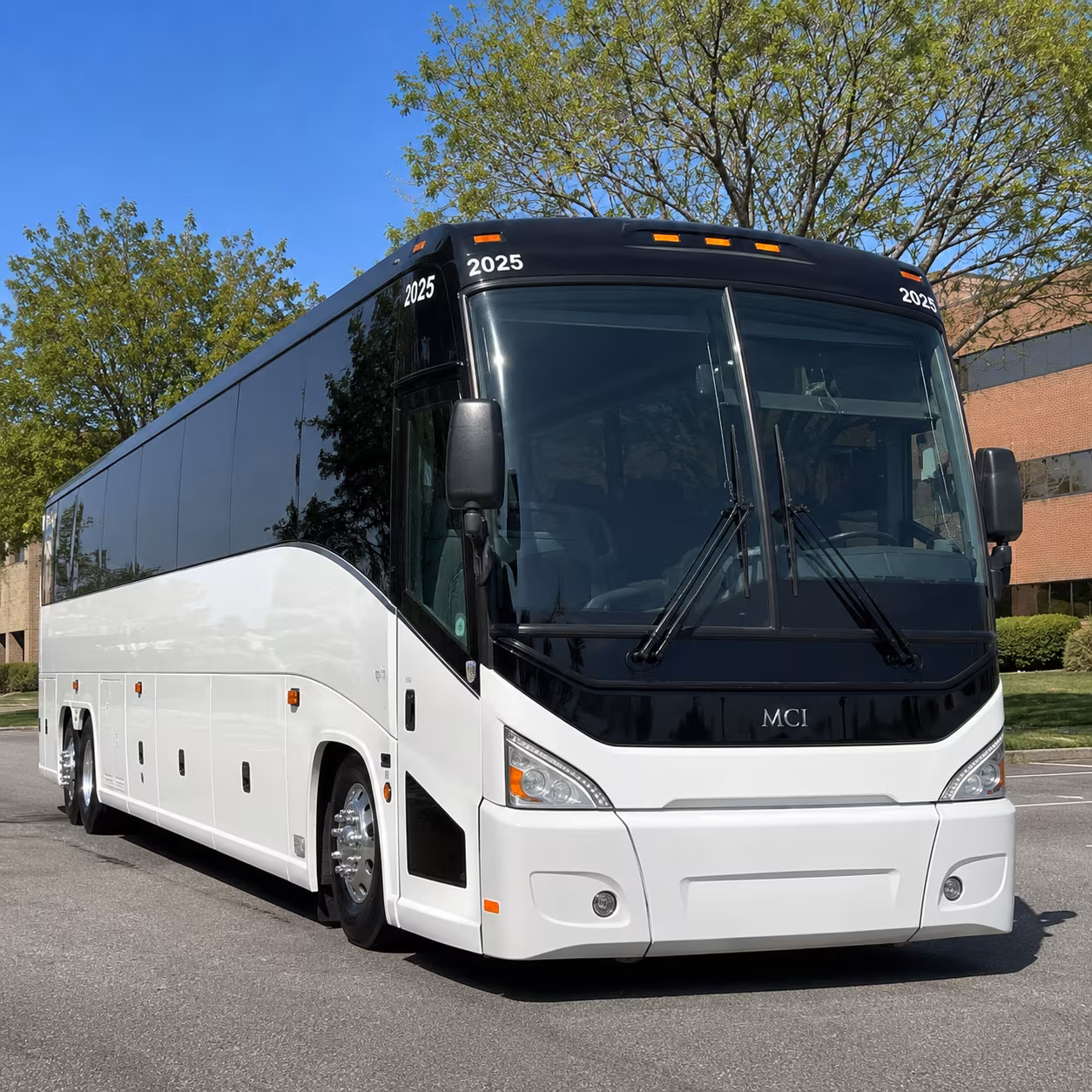 concert shuttle buses to toyota amphitheatre making the wheatland run easy