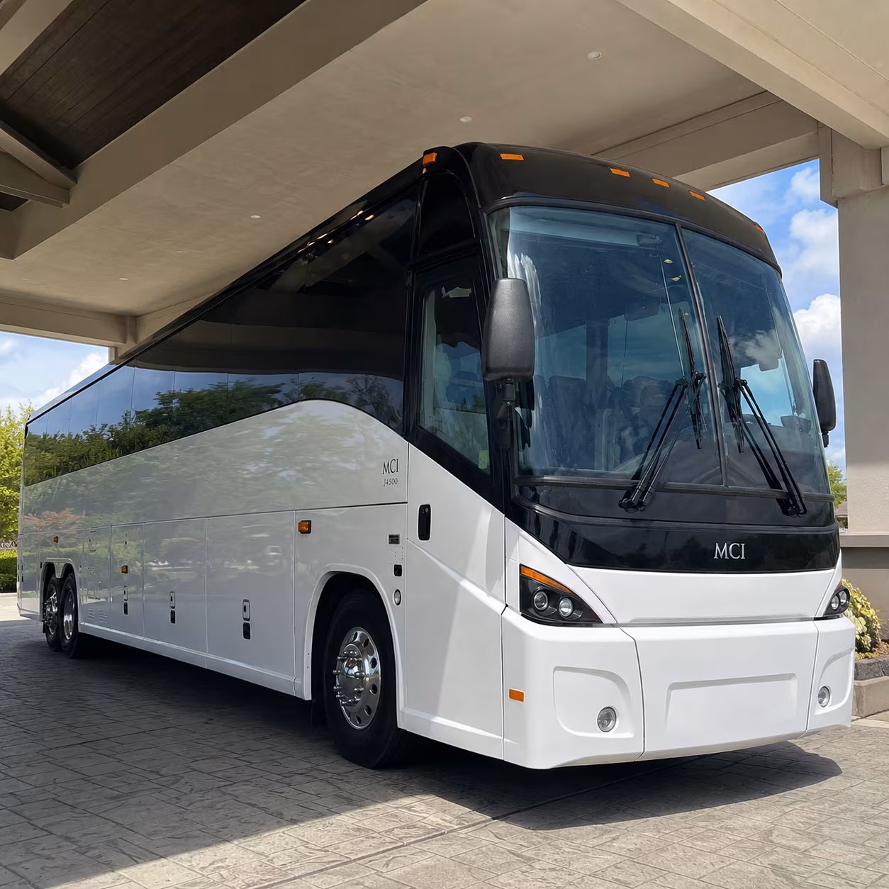 early morning and late night airport shuttle buses in elk grove