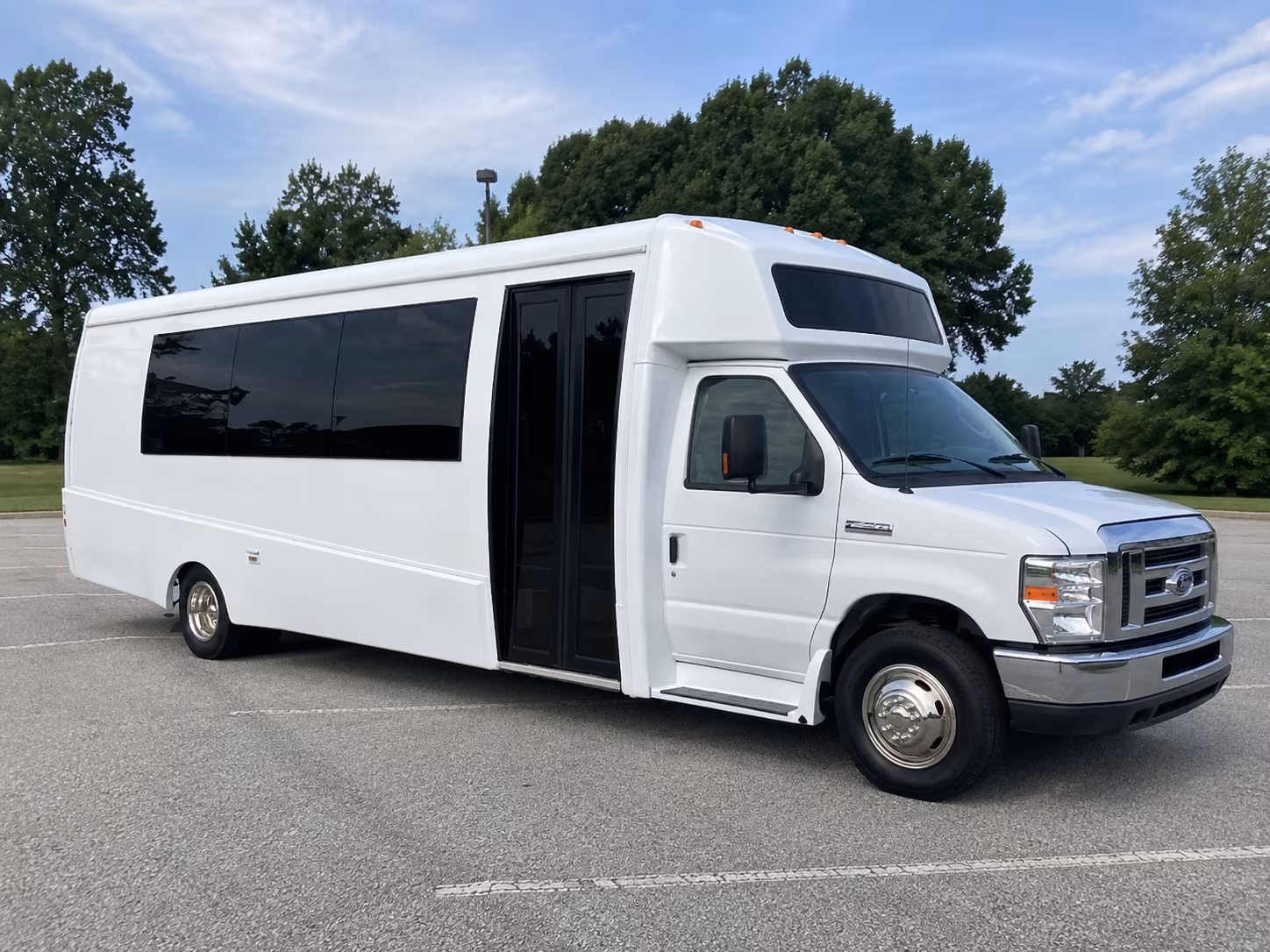 elk grove 18 passenger party bus